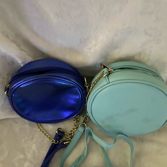 NWOT Olivia Miller 2 Christmas Crossbody Bags - Picture 4 of 4